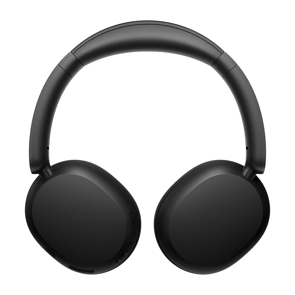 Achterkant van de zwarte Xiaomi Redmi Headphones Neo, met de buitenkant van de oorschelpen